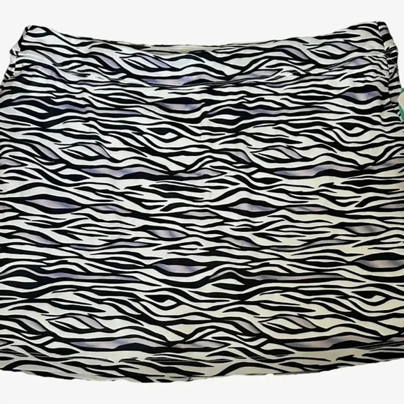 Greg Norman Women's XL Purple White Zebra Print Skort Built-in Shorts Casual 012 - Picture 1 of 5